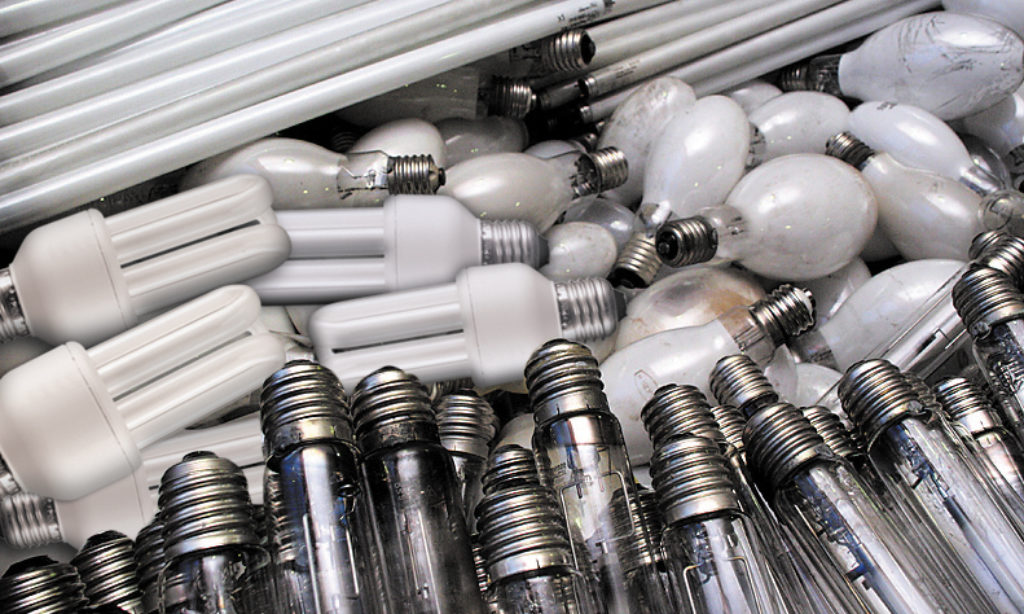 Bezpłatny odbiór zużytych źródeł światła oraz opraw oświetleniowych przez ElektroEko