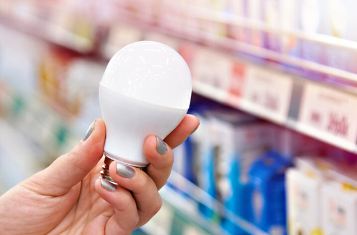Kontrola poprawności etykiet energetycznych źródeł światła